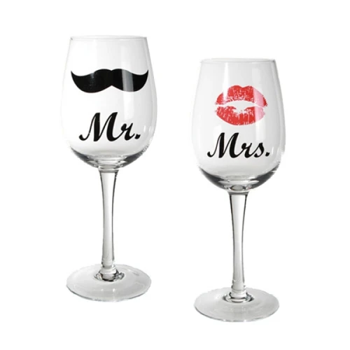 Чашите за вино Mr and Mrs